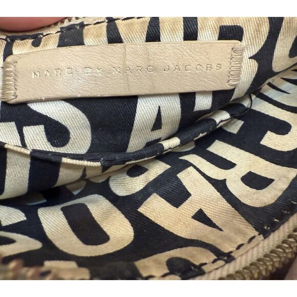 Marc by Marc Jacobs Cream Leather Crossbody Bag - Picture 9 of 9